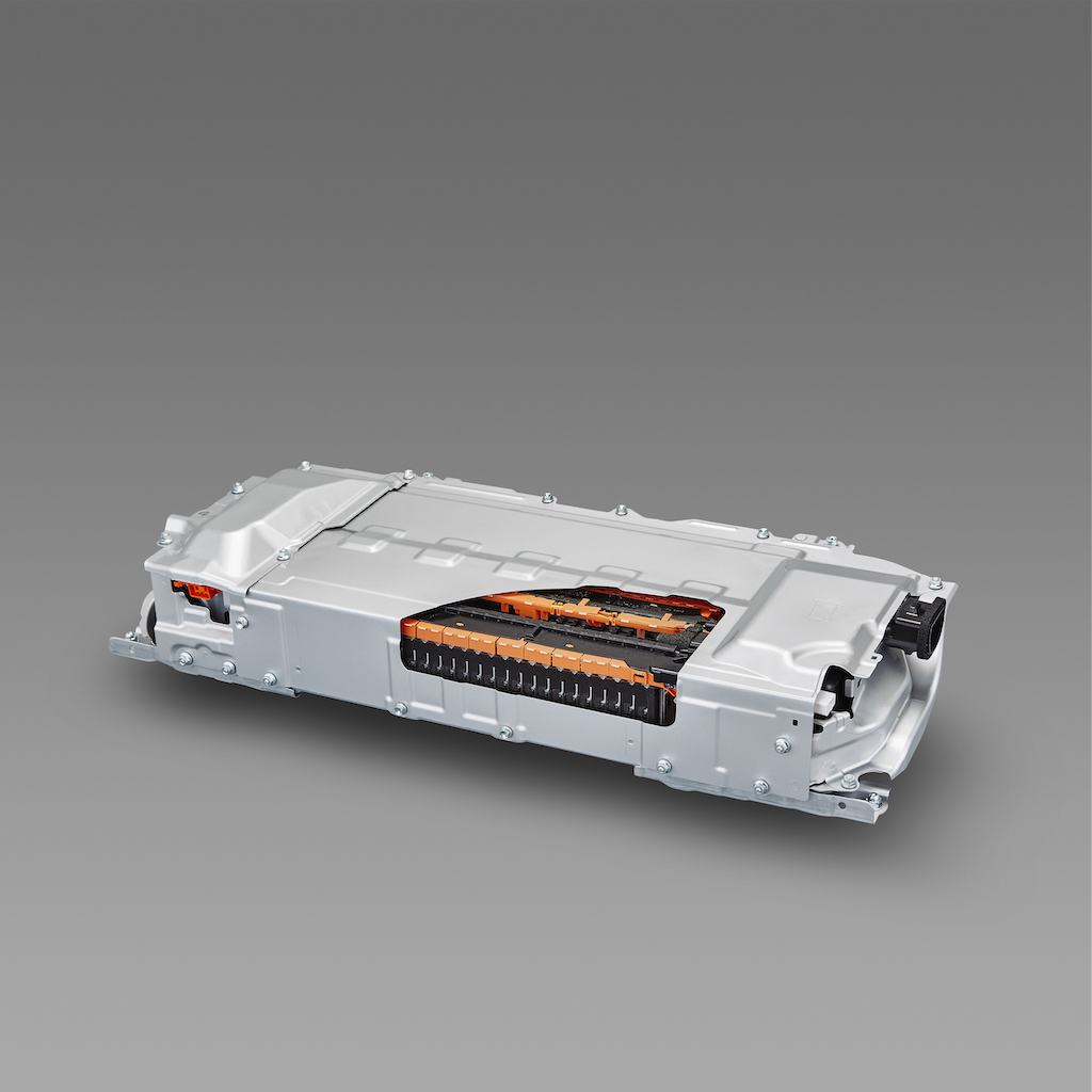 How Long Do Hybrid Car Batteries Last Signs & Replacement Cost beplay体